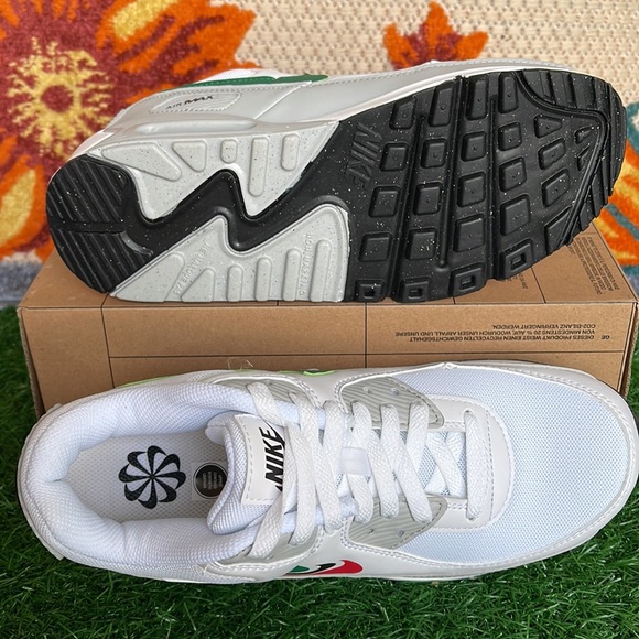 Nike Air Max 90 Multi Swoosh WMNS White/Malachite-University Red sneakers - Picture 3 of 16